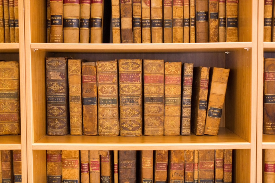Law books and local records in School of Law U.L.