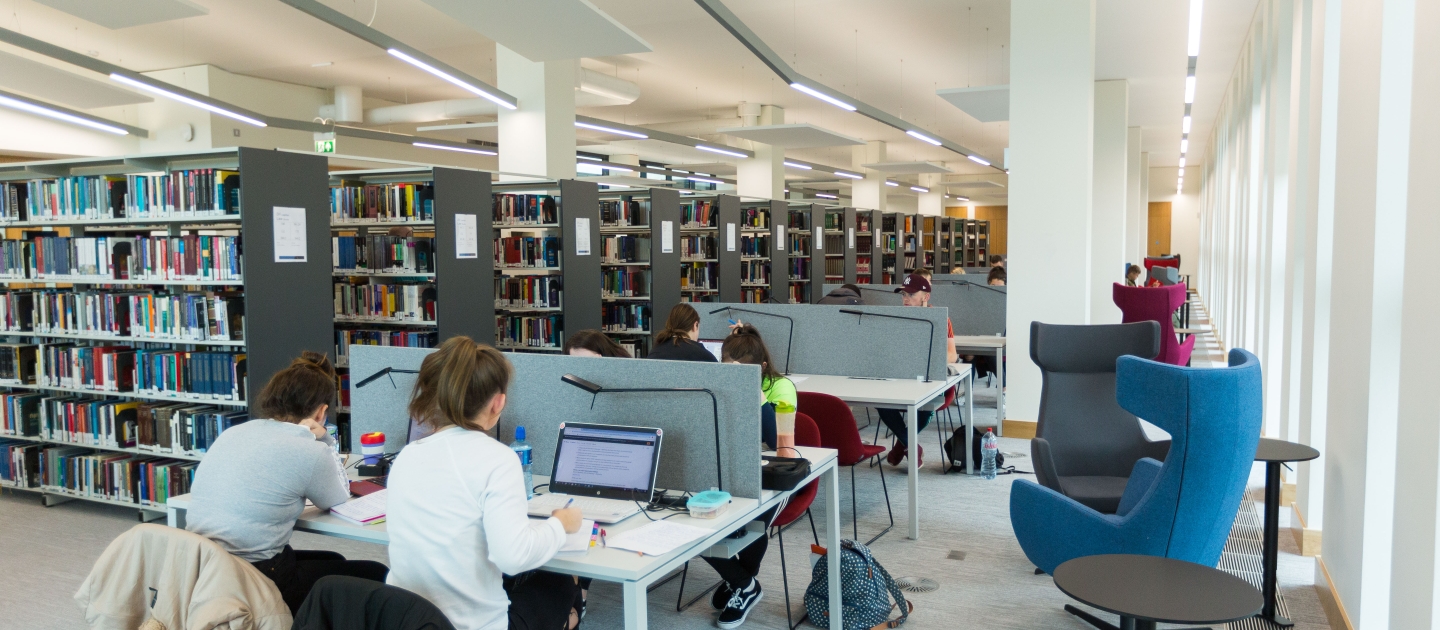 Students in U.L. Law Library 