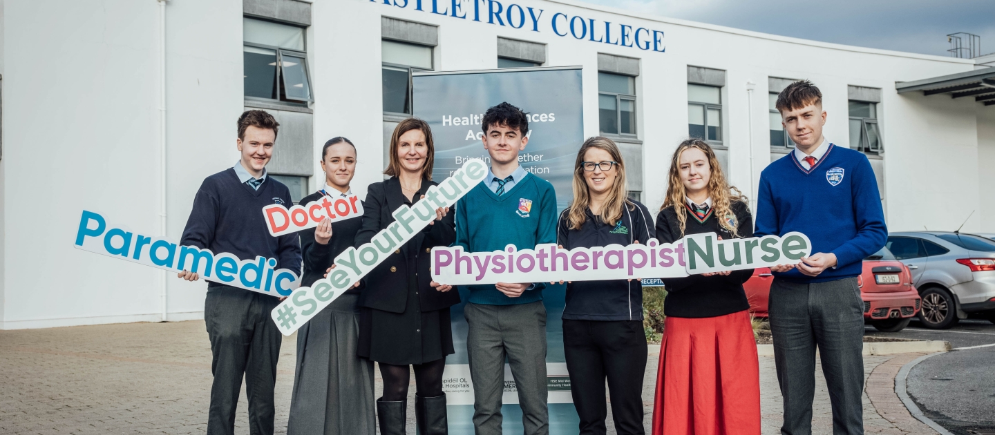Students from throughout the region gathered at Castletroy College in Limerick recently for the launch of this year’s Junior Health Sciences Academy Early Careers Event.  Pictured were: Eoghan Fairfield, Killaloe Community College, Zara Byrnes, Coláiste Chiaráin, Miriam McCarthy, Health Sciences Academy Manager, Rian Fitzpatrick, Castletroy College, Louise Carroll, Senior Physiotherapist at Castletroy Primary Care Centre, Kate Hanafin, Gaelcholáiste Luimnigh and Senan Leenane Mungret Community College.