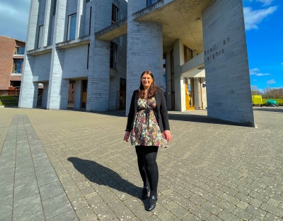 A picture of Niamh Cummins outside the UL School of Medicine