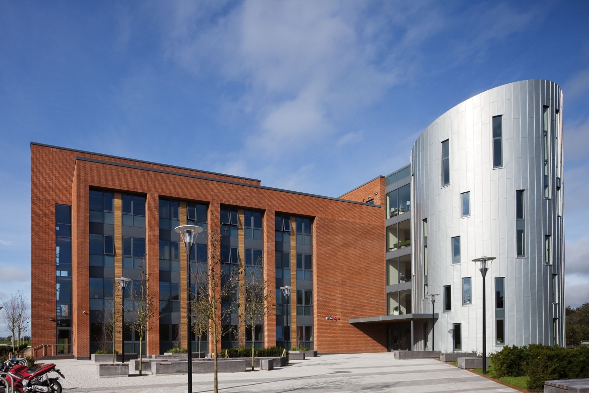 An image of the Tierney Building at UL