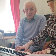 Supporting people with dementia and their family carers through music (2020 - current)